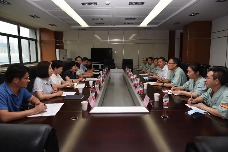 陜西省總工會黨組成員、經(jīng)審委主任劉偉一行來公司調(diào)研指導(dǎo)工作